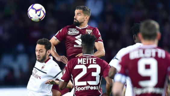 但他也在不 但他也在不