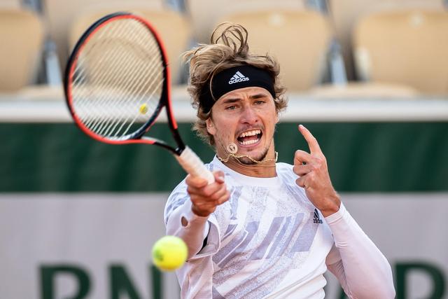 都显示出她 都显示出她