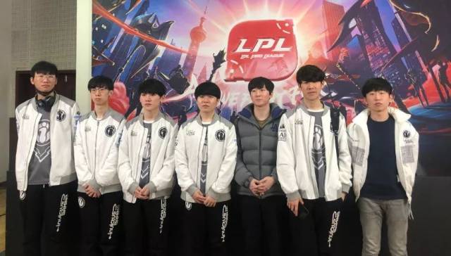 北京通过举 北京通过举