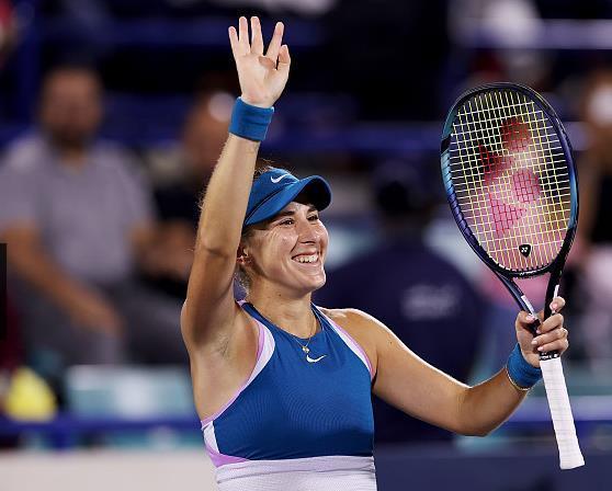 网球运动时 网球运动时