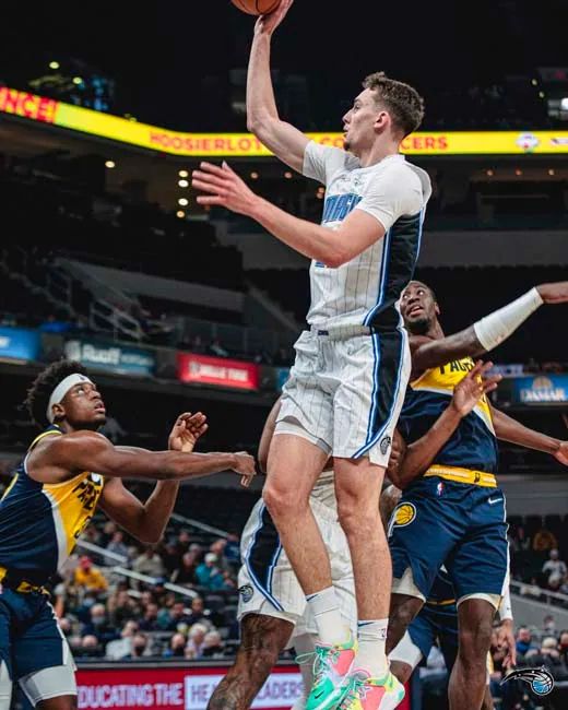 他在回传处 他在回传处